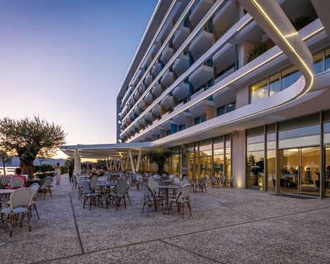 Carine Hotel Kumbor-2