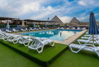 Hotel, Regency Pyramids View