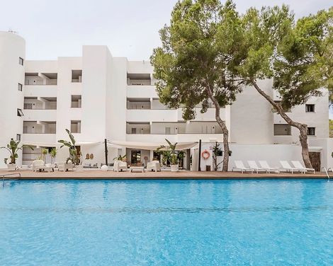 Apartamentos Es Pujols-1