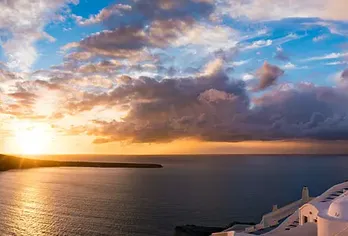 Sonnenuntergang am Meer in Griechenland