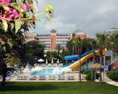 Insula Resort & Spa-3