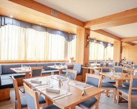 Hotel Alpine Mugon-4