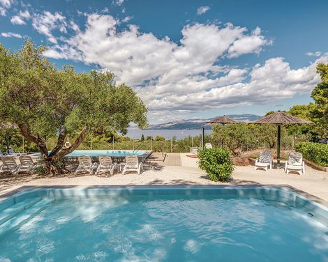 Waterman Beach Village camp & glamping-3