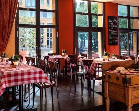 Hotel Elbflorenz Dresden-4