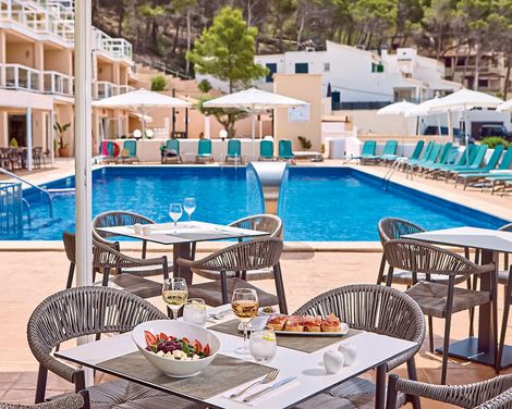 Universal Aparthotel Don Camilo-2