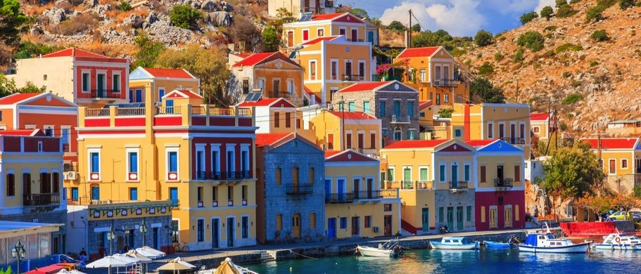 Bunte Häuser in Griechenland
