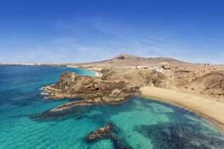 Blick über das Meer auf Fuerteventura
