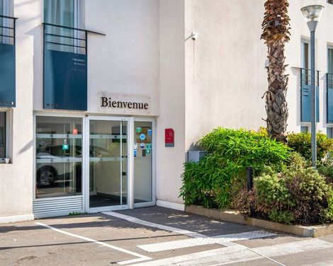 B&B HOTEL Cannes La Bocca Plage-0