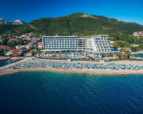 Carine Hotel Kumbor-1