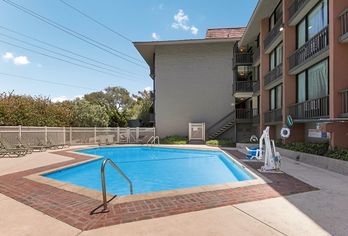 Hotel, Red Lion Hotel Monterey