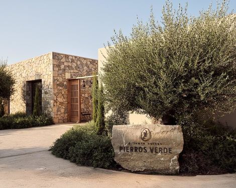 Pierros Verde Private Suites-4