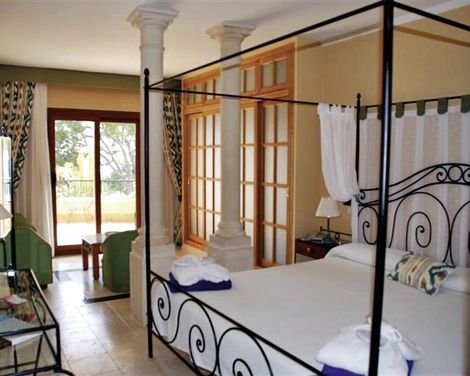 Hotel Petit Cala Fornells-0