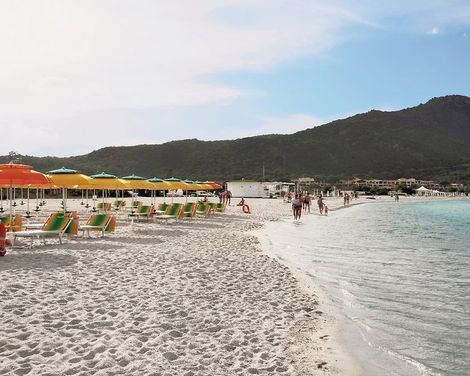 Colonna Beach Hotel & Apartments-4