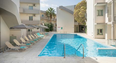 Summer Beach Hotel