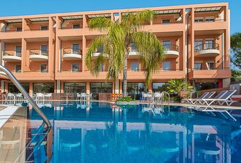 Hotel, Flisvos Royal