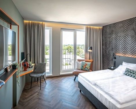 LOGINN Hotel Berlin Airport-2
