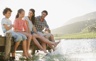 Familie am See