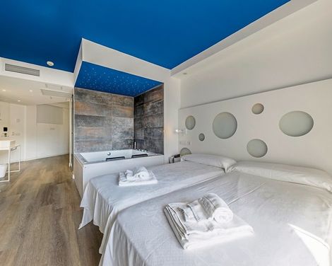 Hotel Triton Beach-0