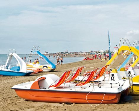 Camping Laguna Village Mobile Homes by Happy Camp-2