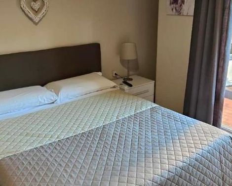 Etnea Glamour House-2