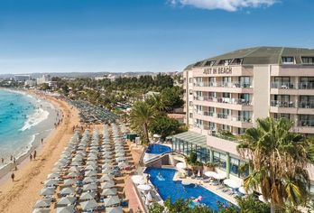 Hotel, Aska Just In Beach