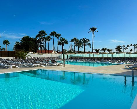 HL Miraflor Suites Hotel-0