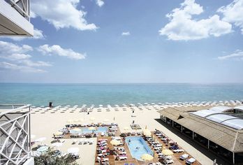Hotel, Hotel Mura