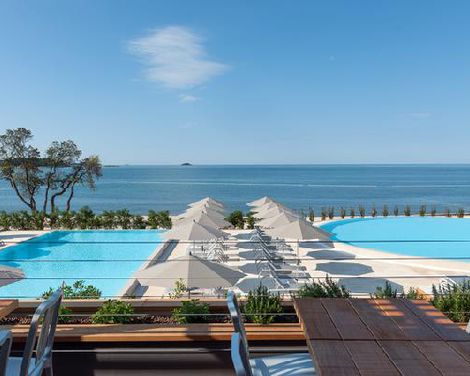 Maistra Select Amarin Resort-3