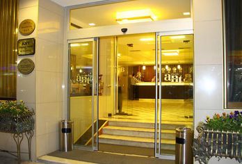Grand Ant Hotel