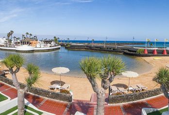 Hotel, Sands Beach Resort