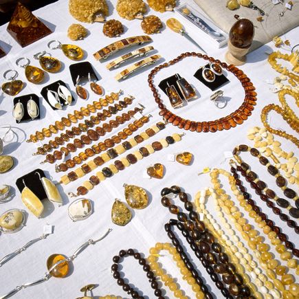 Bernsteinschmuck – das „Gold der Ostsee“ 