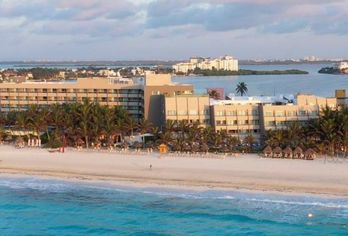 Flamingo Cancun Resort