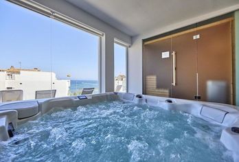 Hotel, Hotel Ilusion Moreyo