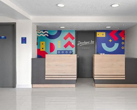 Howard Johnson by Wyndham Orlando Lake Buena Vista South-4