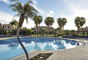 Hotel, Lantana Resort Hotel & Apartments