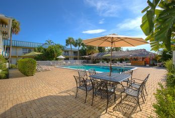 Hotel, Naples Garden Inn