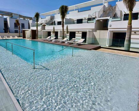 Esmeralda Cotillo Homes by LIVVO-0
