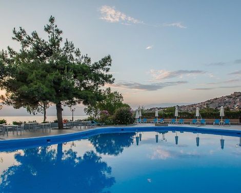 Delfinia Hotel & Bungalows-3