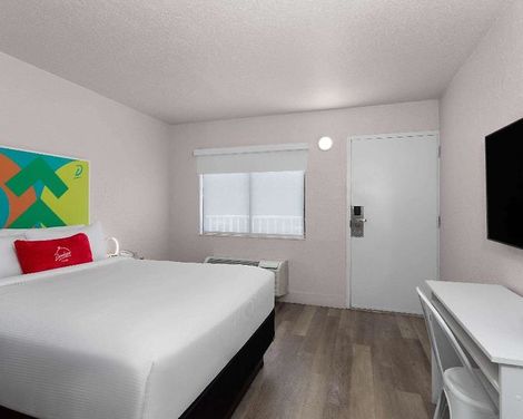 Travelodge by Wyndham Orlando Lake Buena Vista South-4