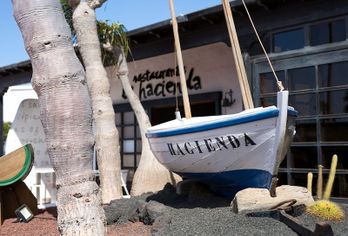 Hotel, Sands Beach Resort