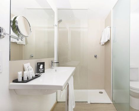 Be Live Adults Only Marivent-0