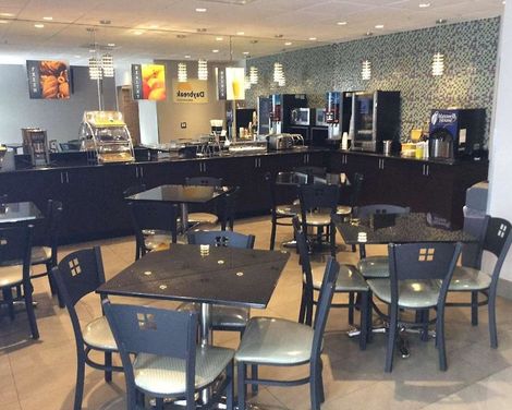 Days Inn & Suites by Wyndham Bonita Springs North Naples-2