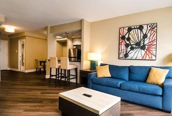 Hotel, The Windsor Suites