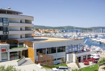 Hotel, Hotel In