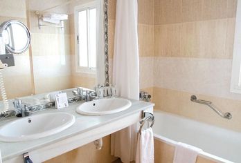 Hotel, TRH Paraíso Hotel