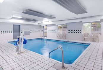 Hotel, Baymont by Wyndham Gurnee