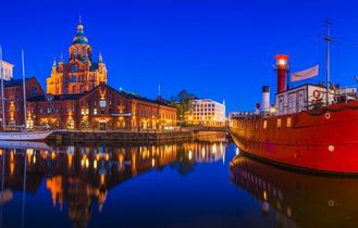 Helsinki Uspenski-Kathedrale bei Dämmerung