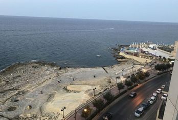 Hotel, The Windsor Hotel