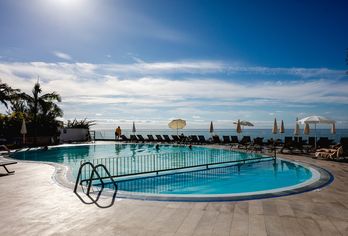 Hotel, Duas Torres