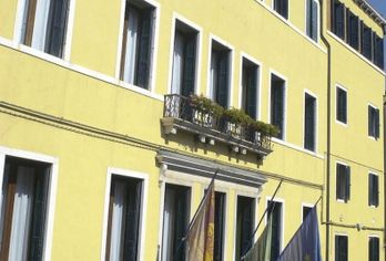 Hotel, Amadeus